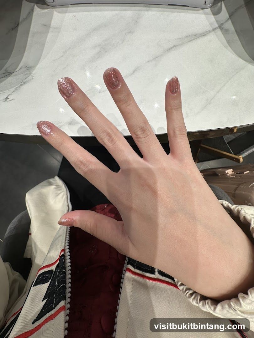 Sparkling Nails