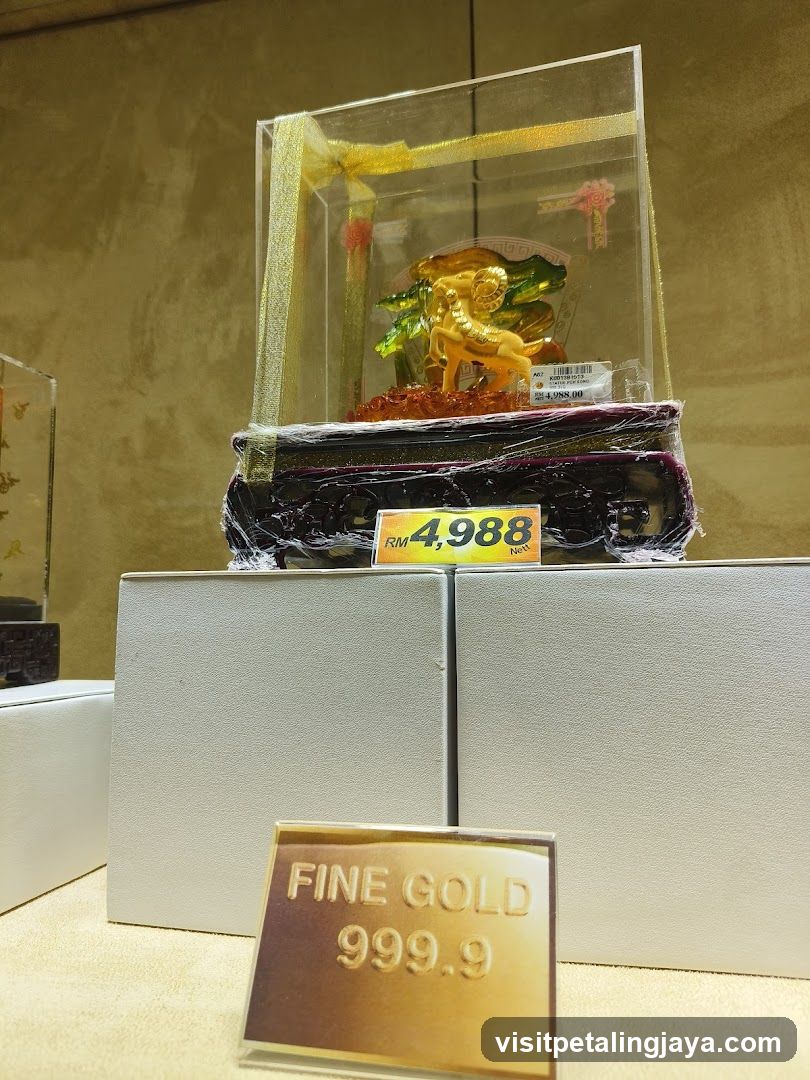 Fine Gold Display