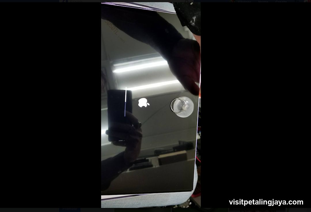 Apple Store Reflection