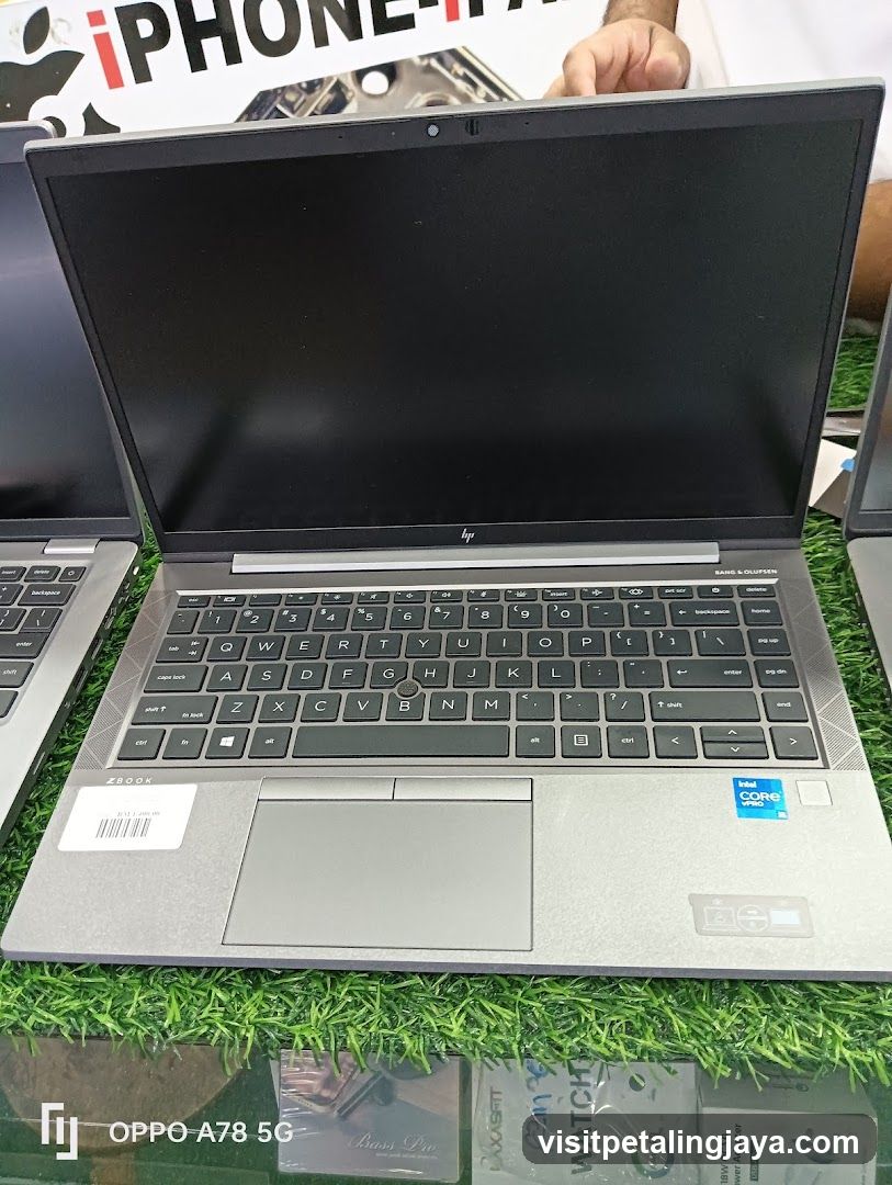 HP Laptop Display