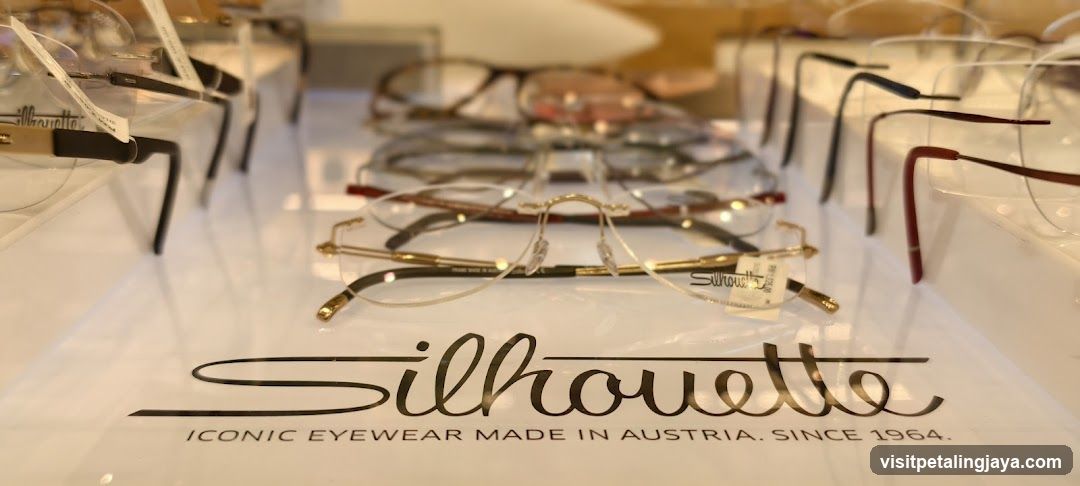 Silhouette Eyewear Display