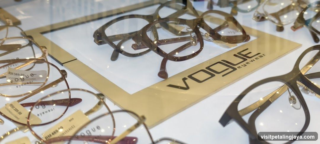 Vogue Eyewear Display