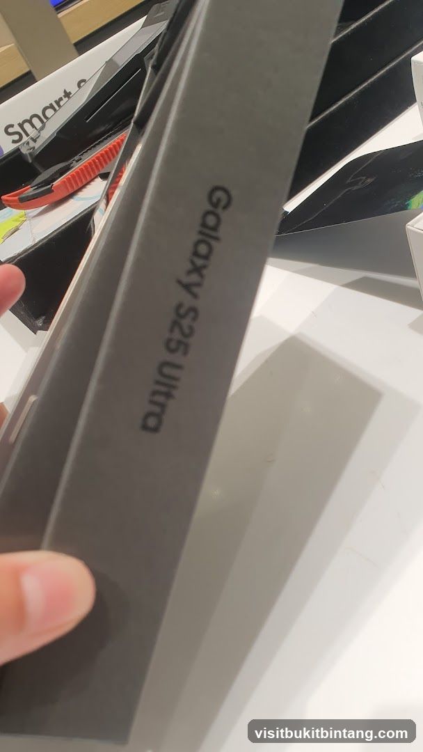 Samsung Galaxy S25 Ultra Box