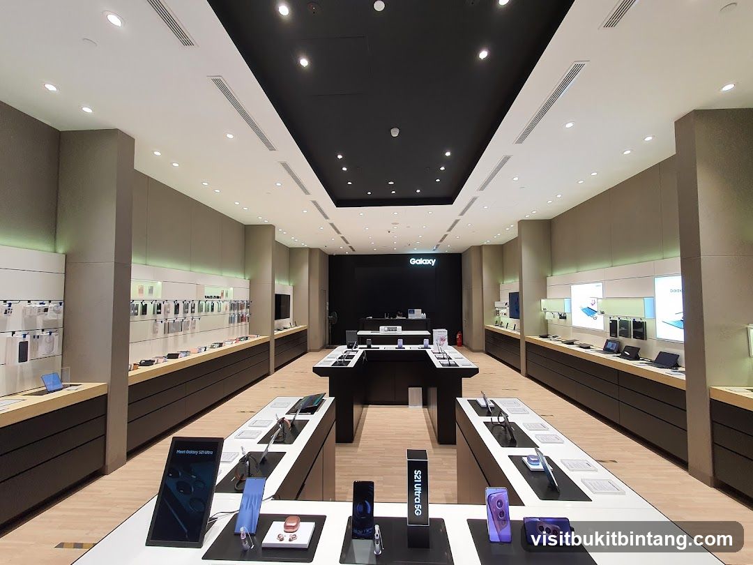 Samsung Galaxy Store Interior