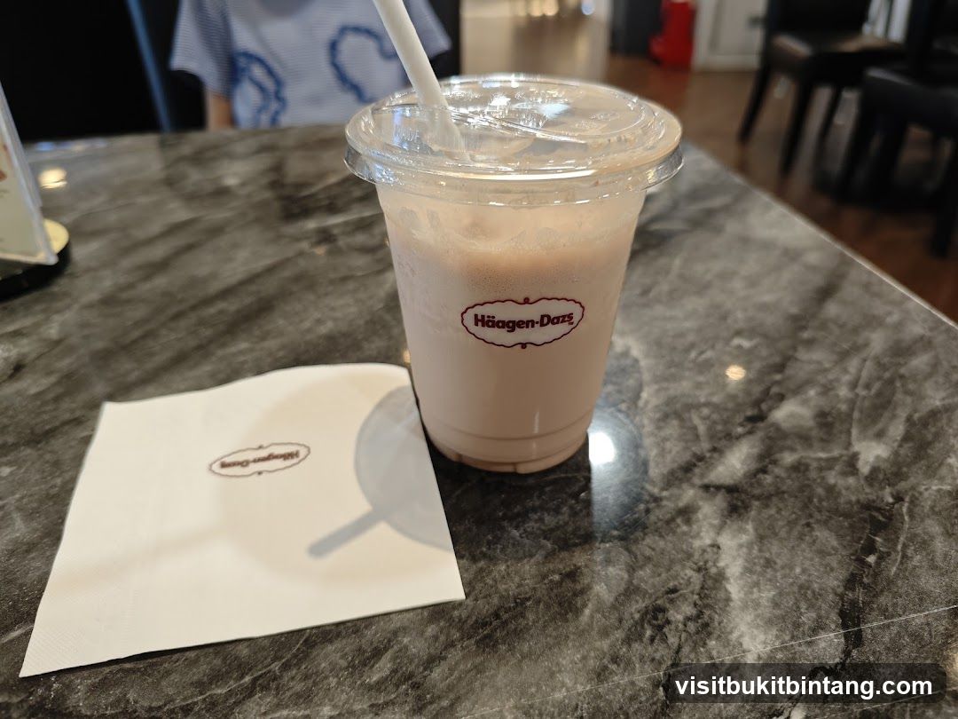 Haagen-Dazs Drink and Napkin