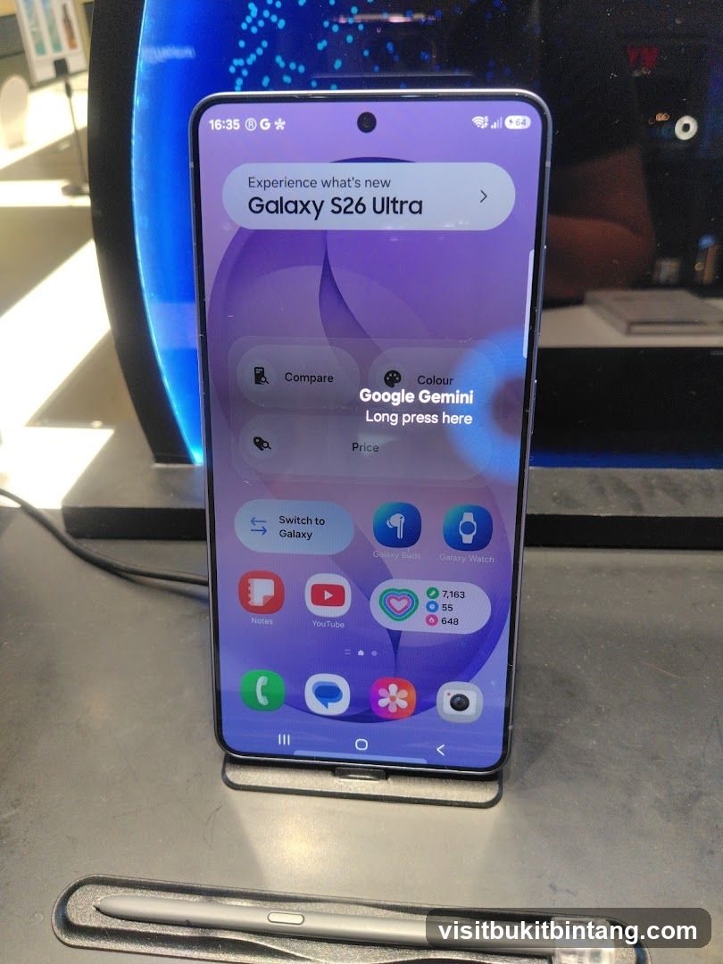 Samsung Galaxy S26 Ultra display