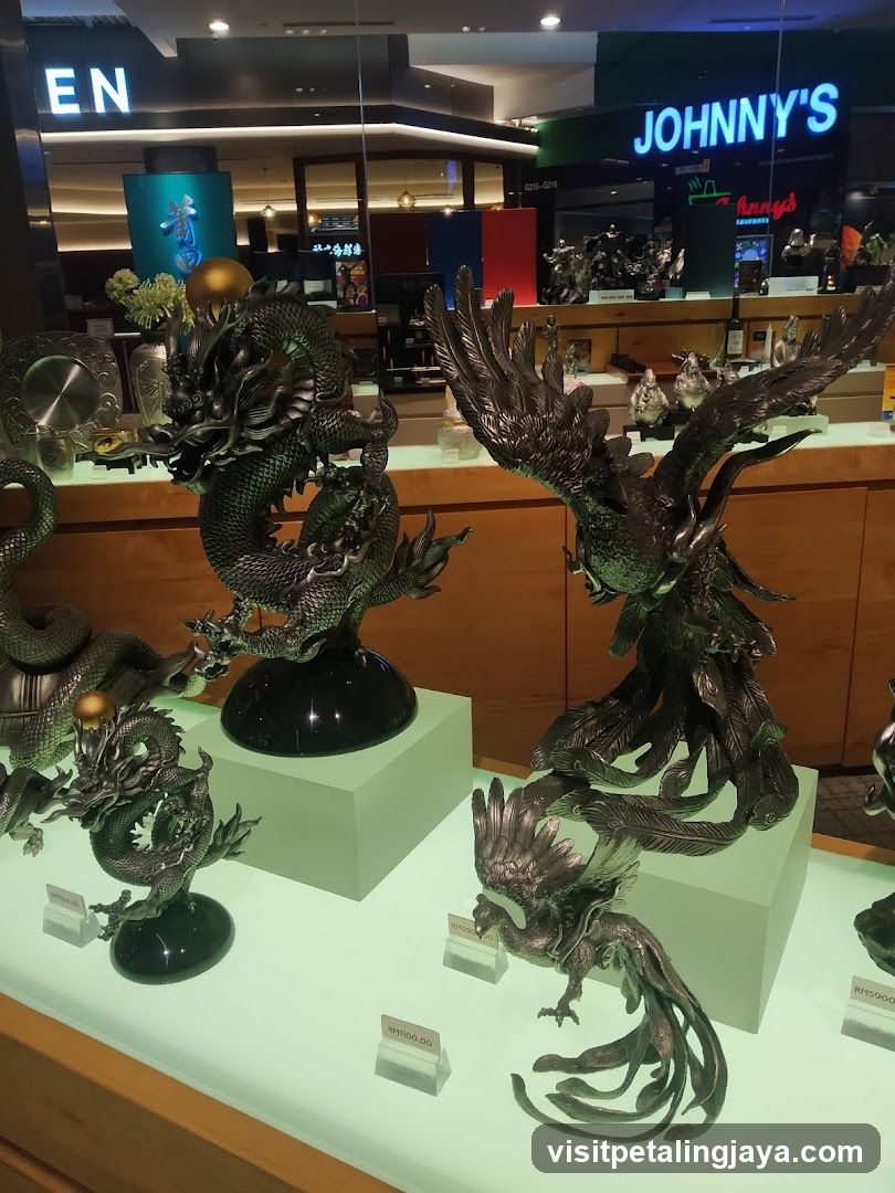 Dragon and Phoenix Sculptures Display