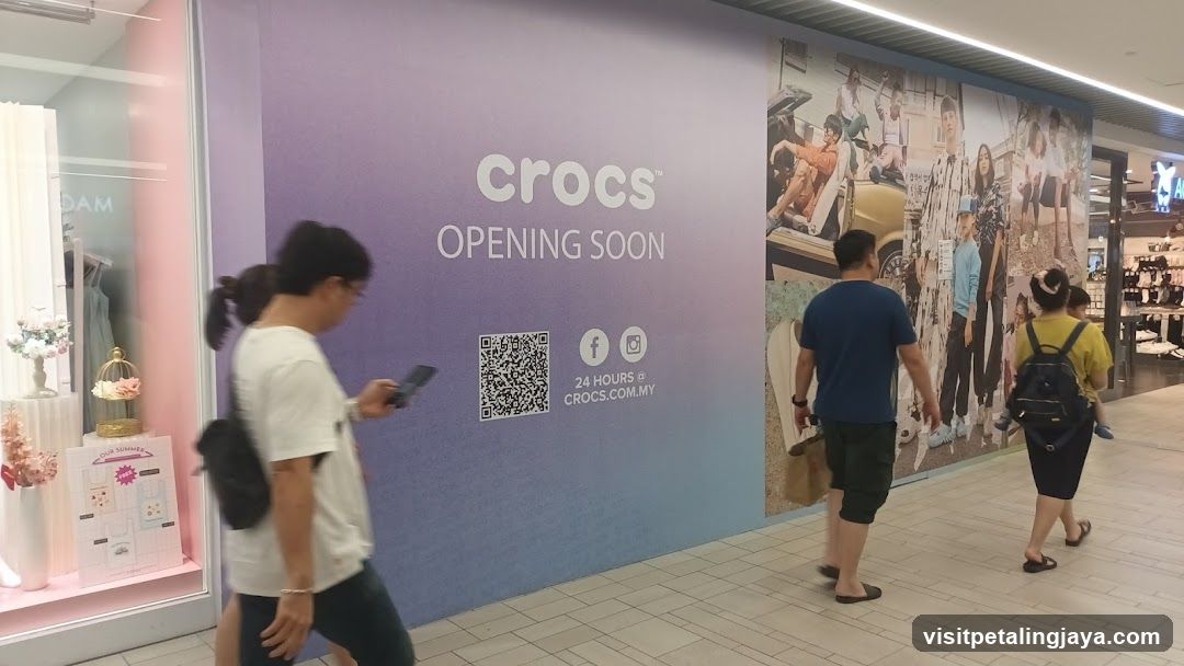 Crocs Store Opening Soon