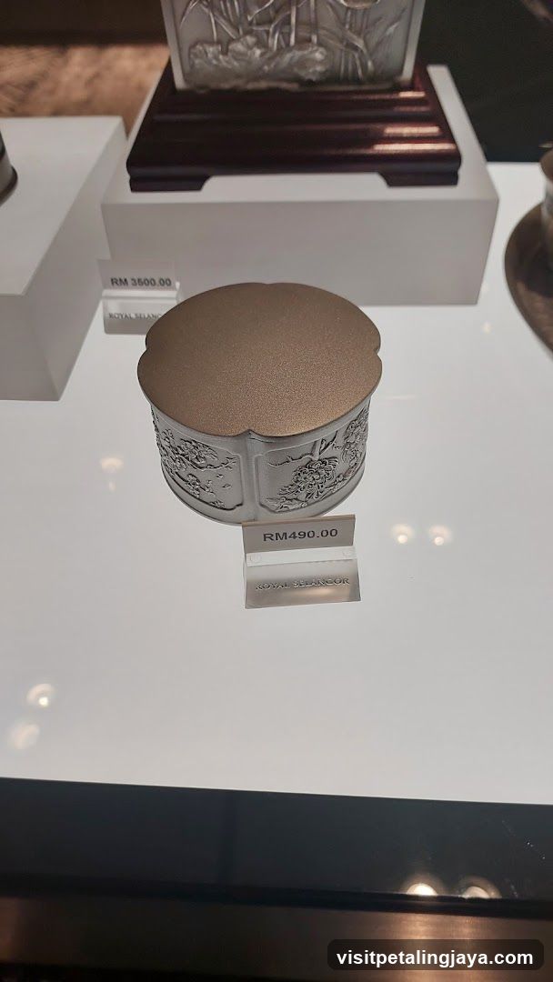 Silverware Display