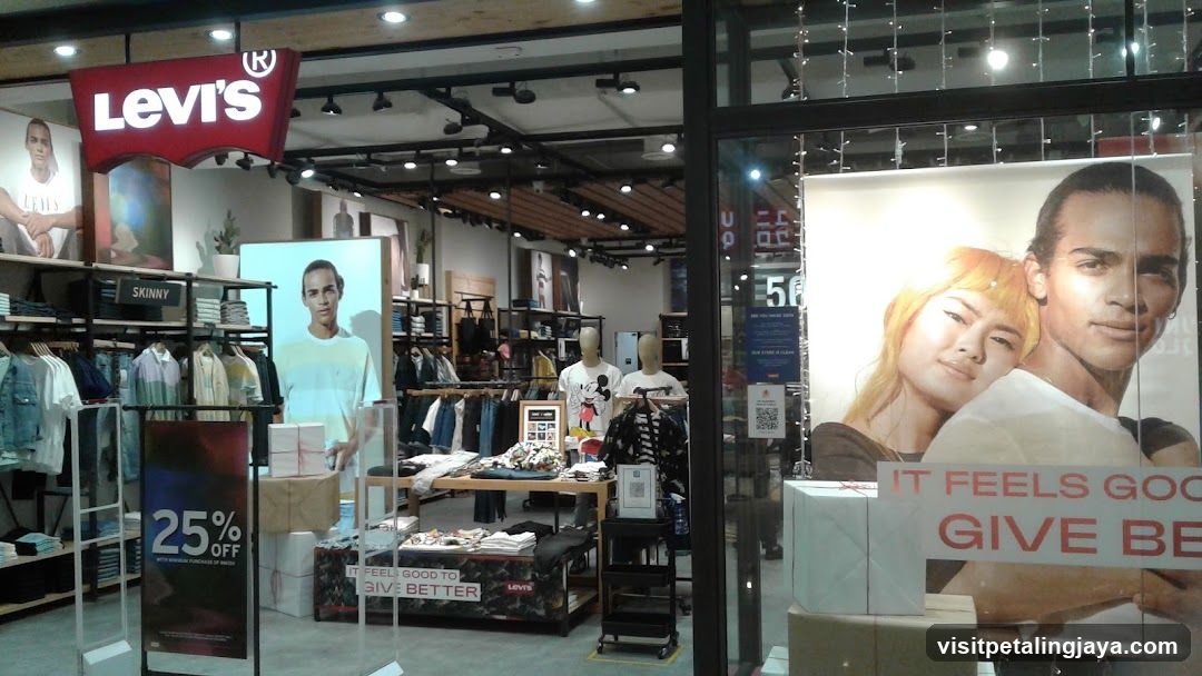 Levi's G105, Centre Court, 1 Utama Shopping Centre,