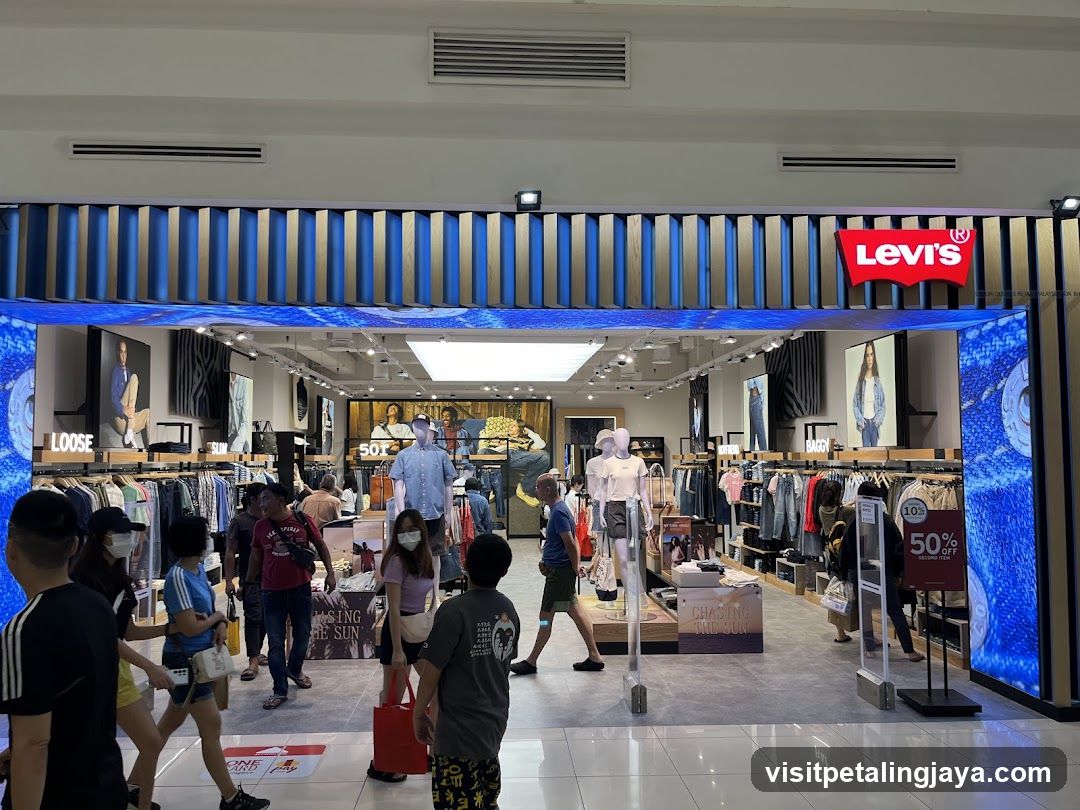 Levi's Store Entrance