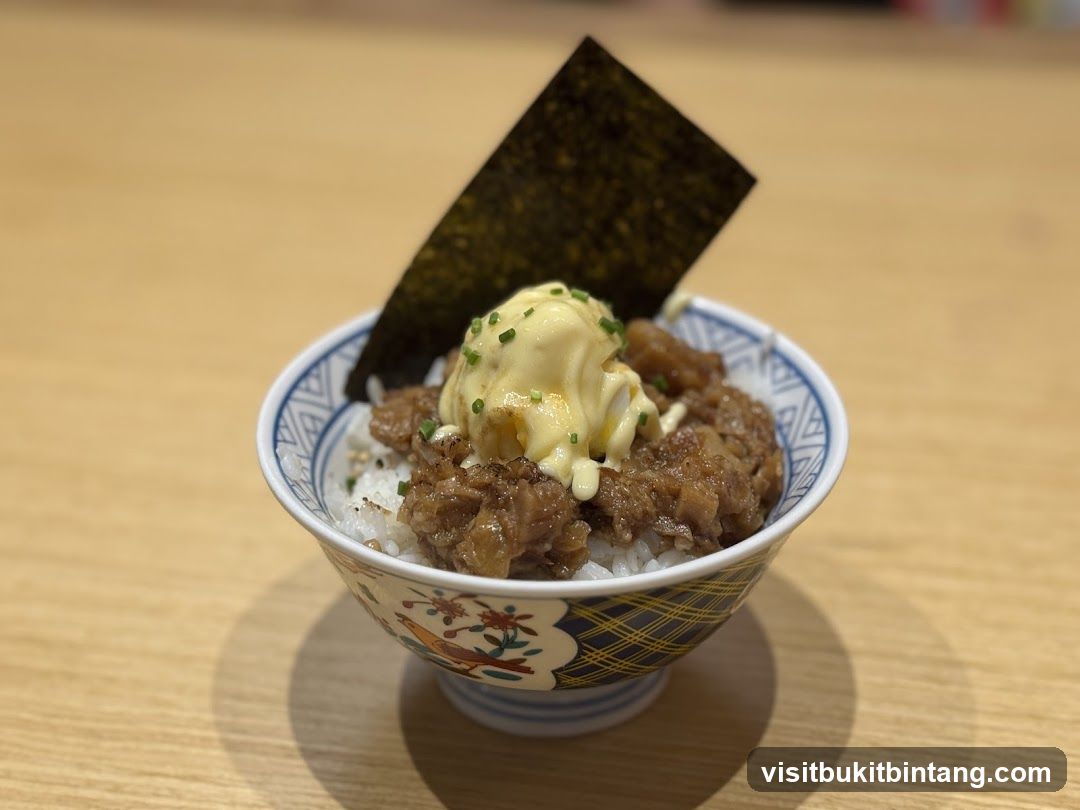 Beef Bowl with Egg and Seaweed