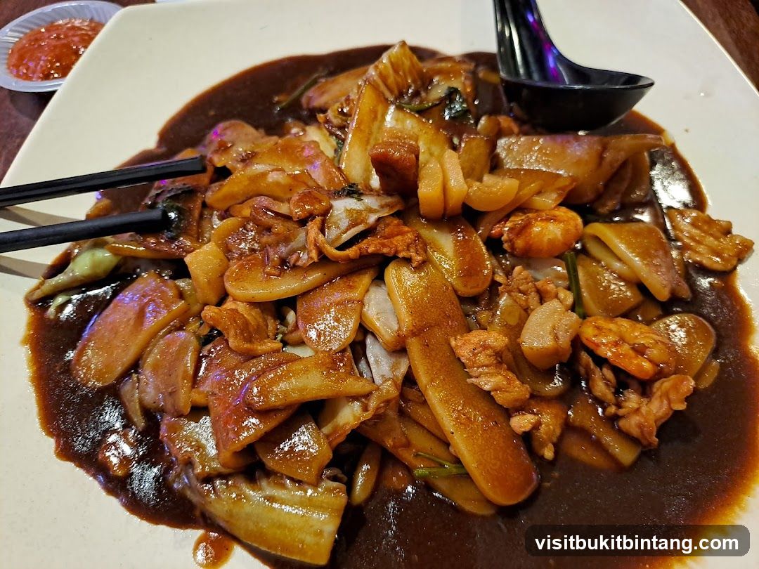 Stir-fried Noodles with Sauce