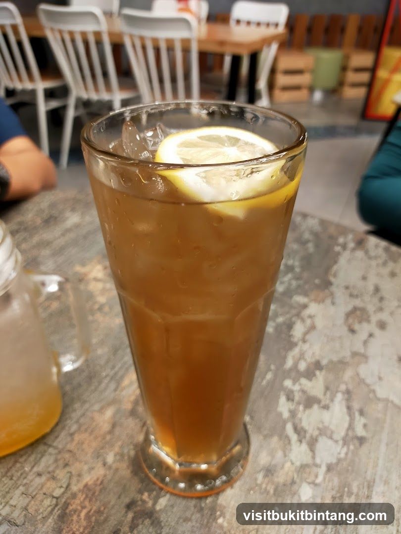 Iced Tea with Lemon