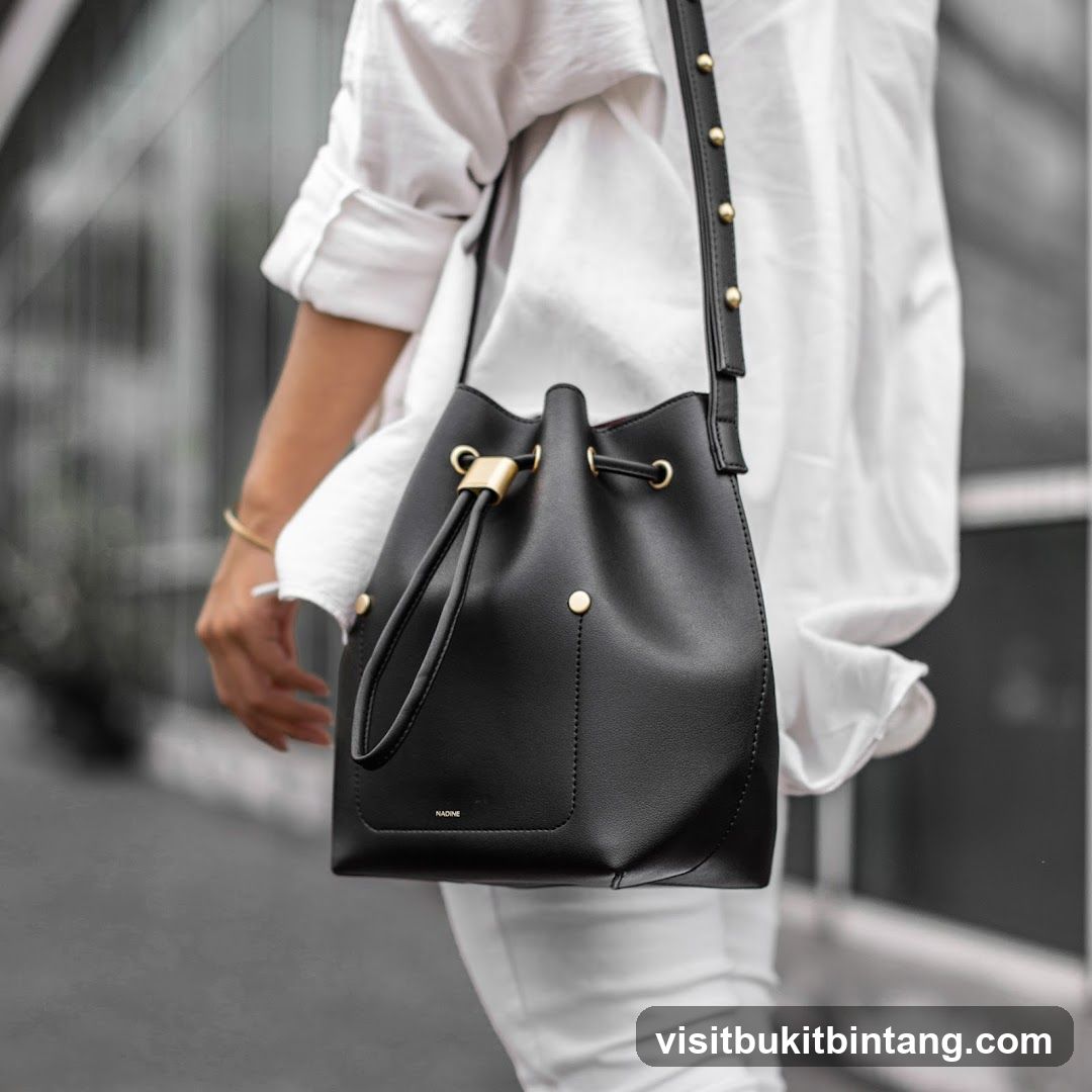 Black Bucket Bag