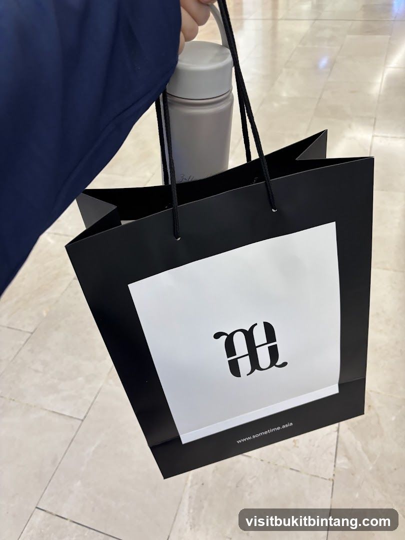 Shopping Bag with Water Bottle