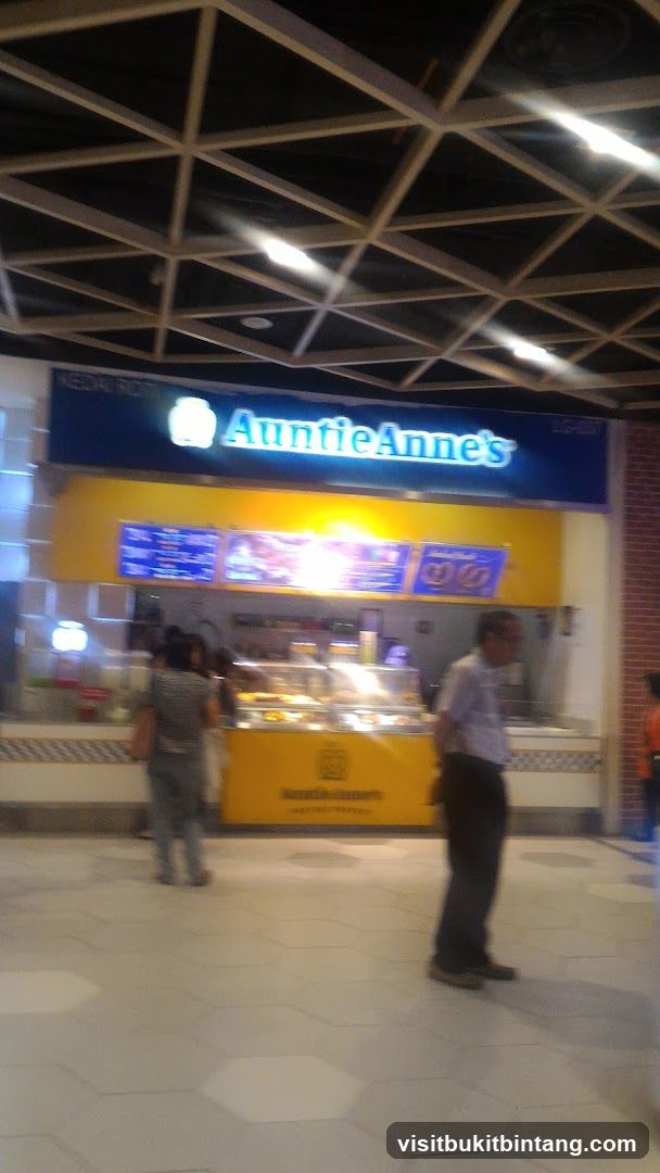 Auntie Anne's @ Mid Valley Megamall
