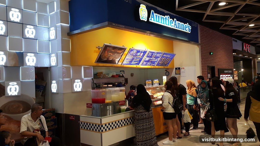 Auntie Anne's @ Mid Valley Megamall
