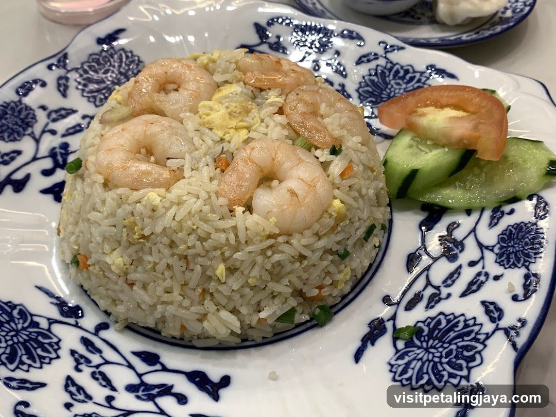 Shrimp Fried Rice with Sliced Vegetables