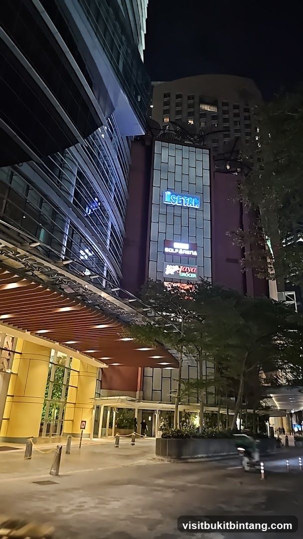 Setan Department Store Entrance
