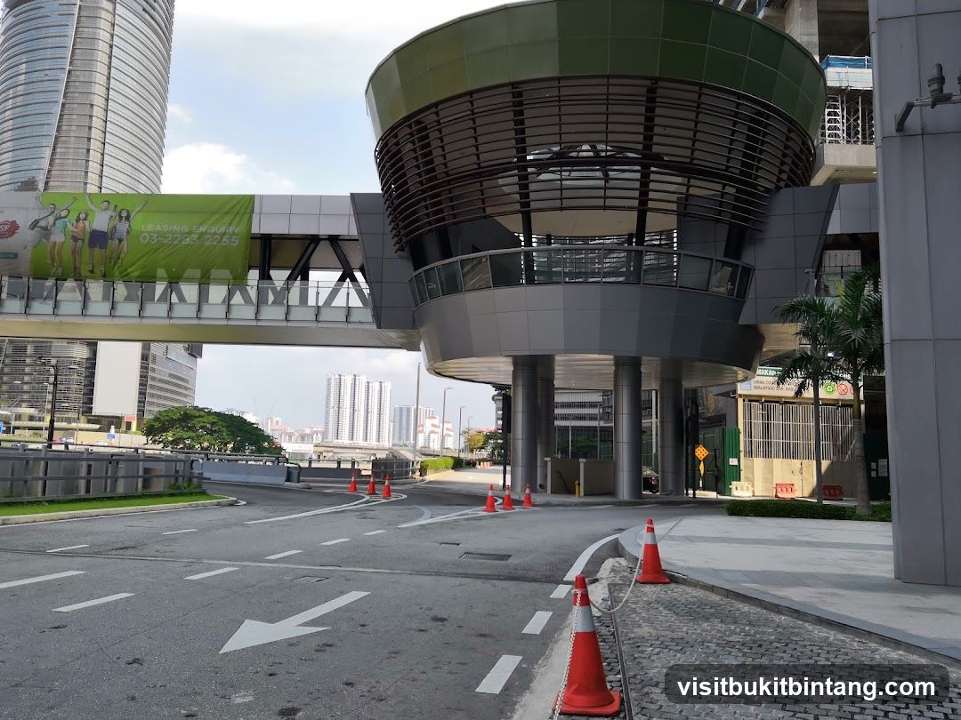 Modern Architecture with Skybridge