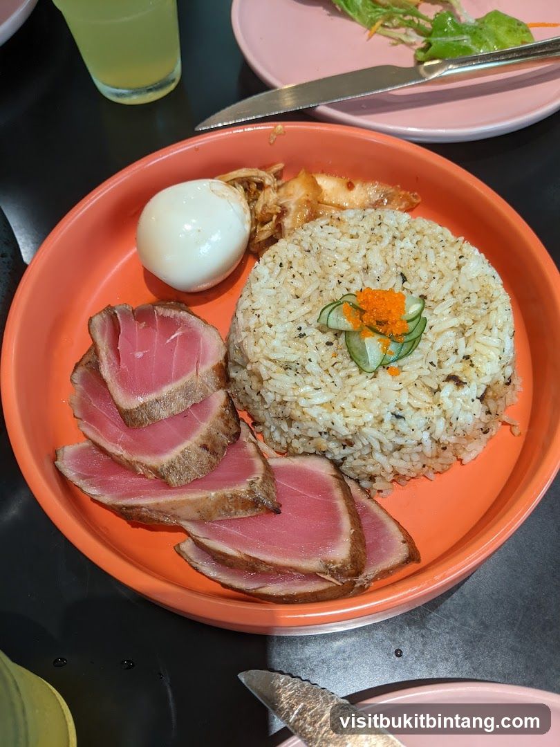 Seared Tuna with Rice and Egg