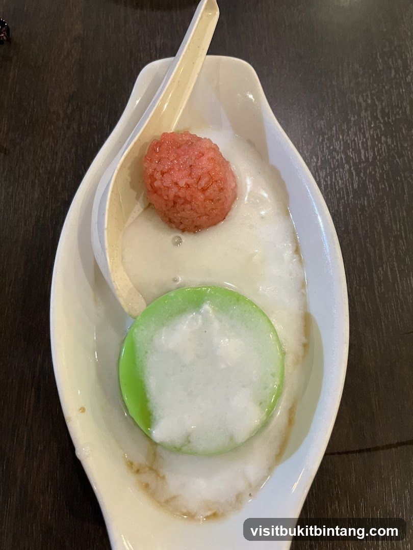 Dessert with Rice and Green Cake