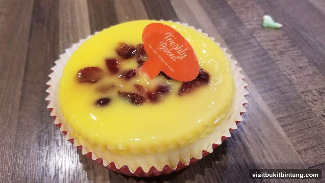 Lemon Tart with Dried Fruit