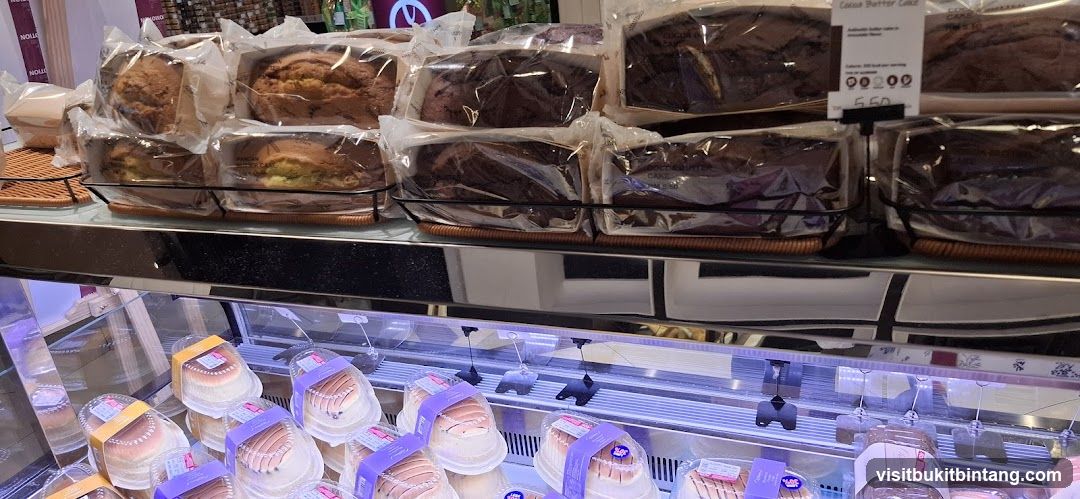 Cakes and Pastries Display