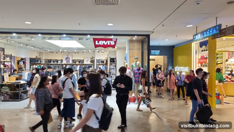 People shopping in a mall