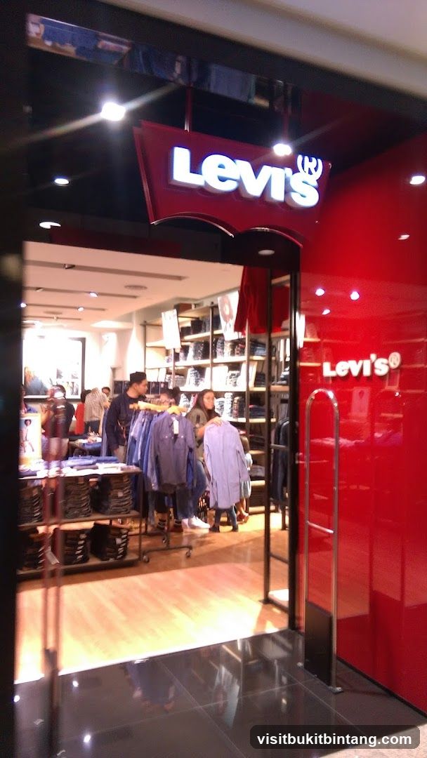 Levi's Store Entrance
