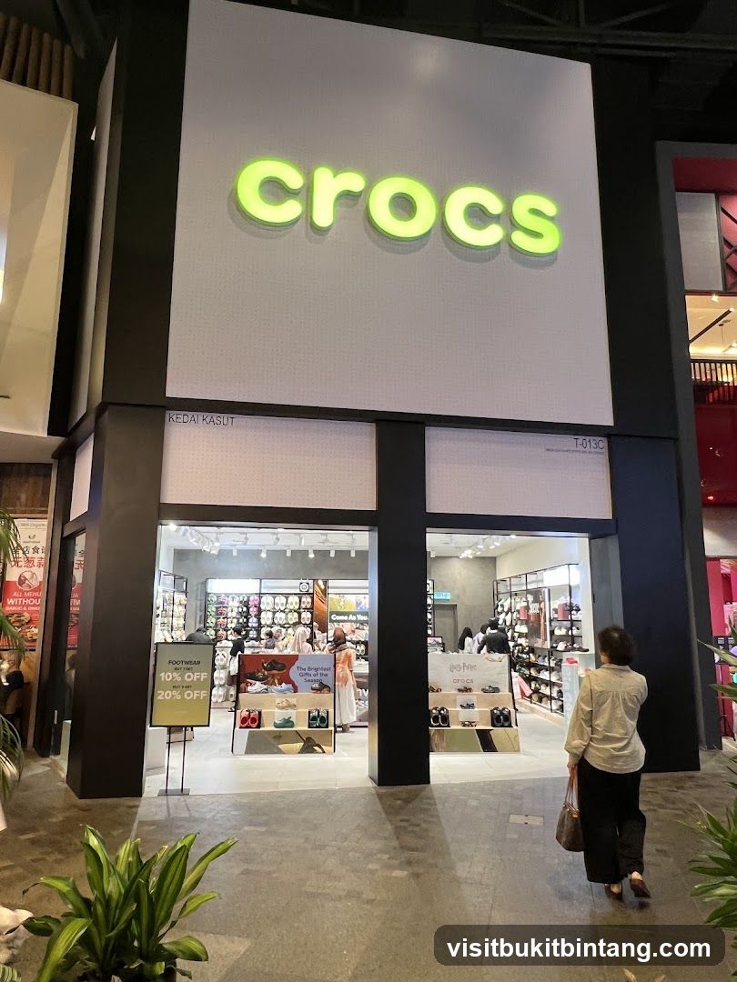 Crocs Mid Valley