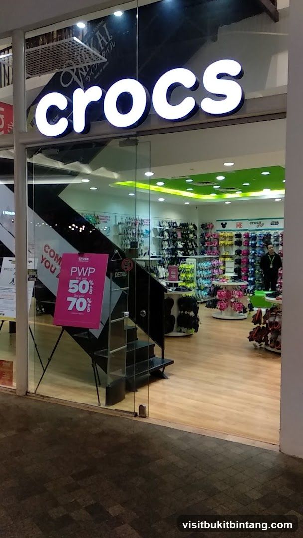 Crocs Mid Valley