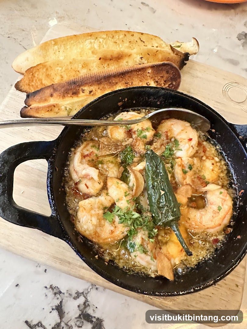 Garlic Shrimp with Bread