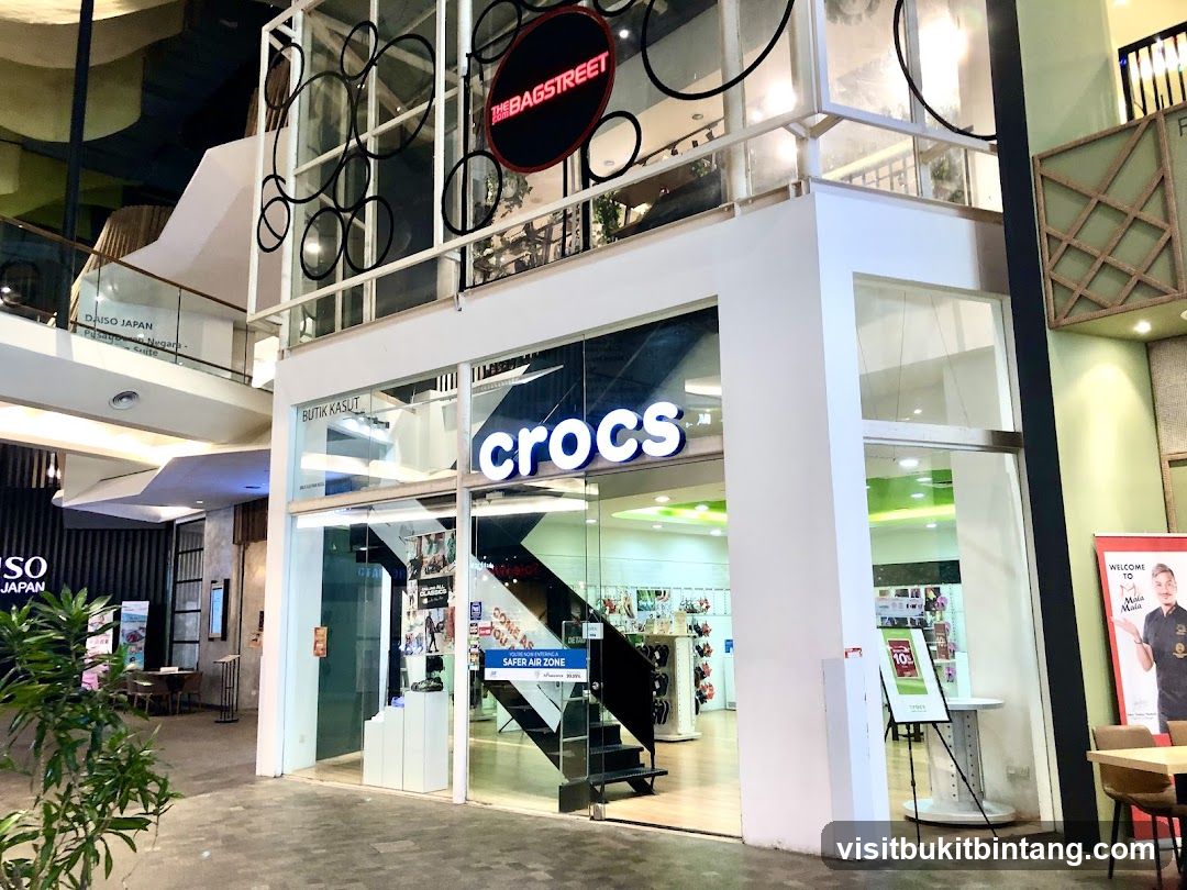 Crocs Storefront