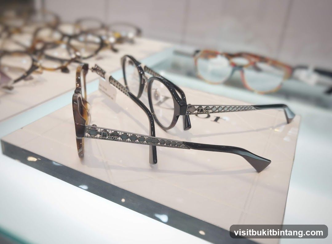 Dior Eyeglasses Display