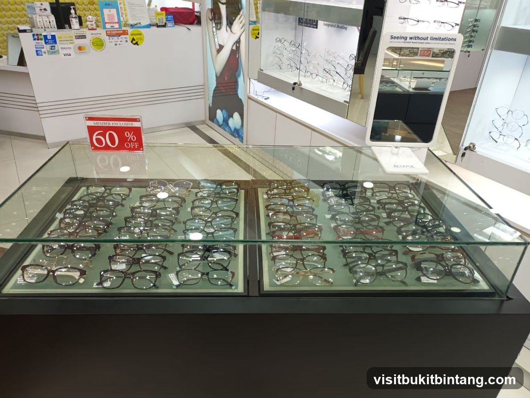 Eyeglasses Display