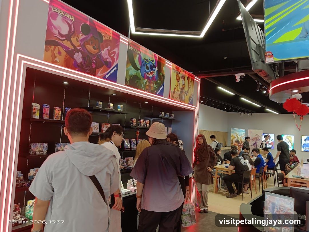 Loreana Merchandise Store Interior