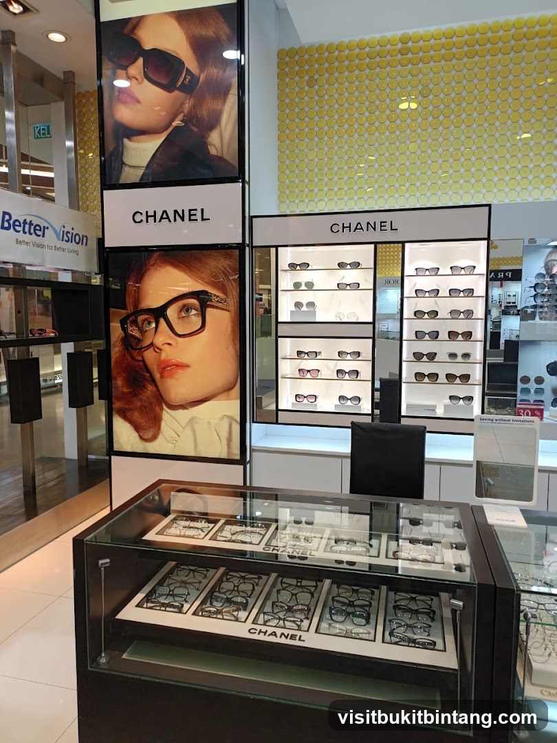 Chanel Eyewear Display