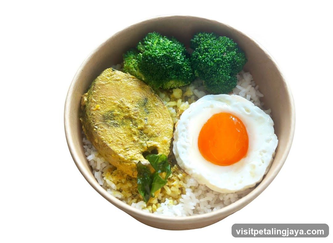 Curry Bowl with Fried Egg and Broccoli