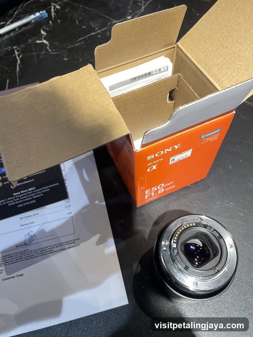 Sony E50mm Lens Unboxing