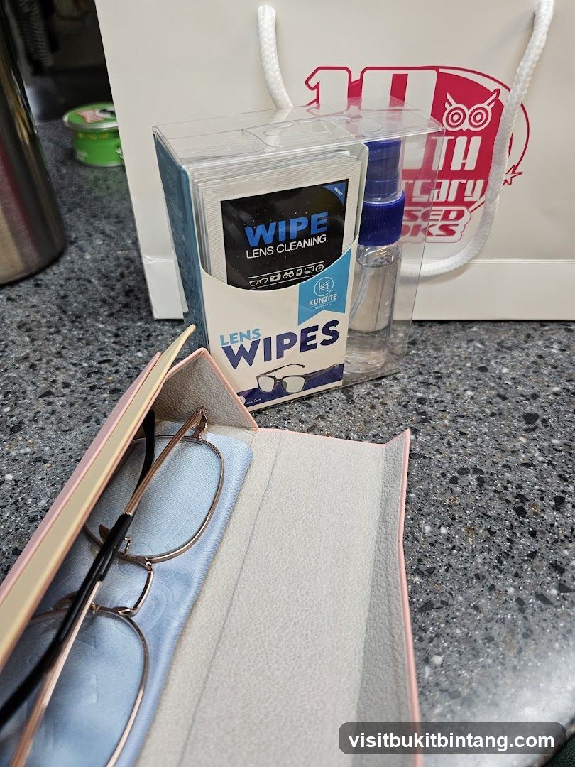Lens Cleaning Kit and Glasses Case