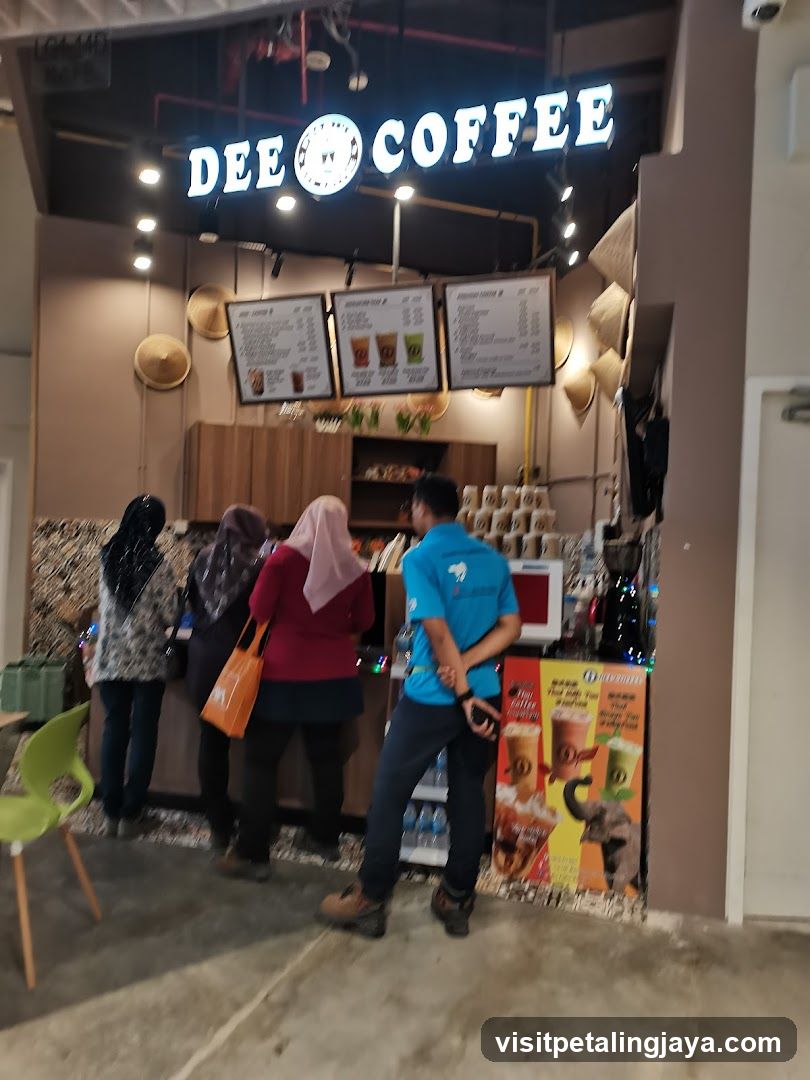 Dee Coffee Shop Interior