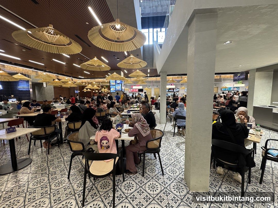 Busy Food Court