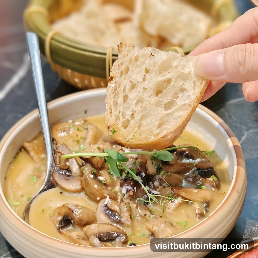 Mushroom Dish with Bread