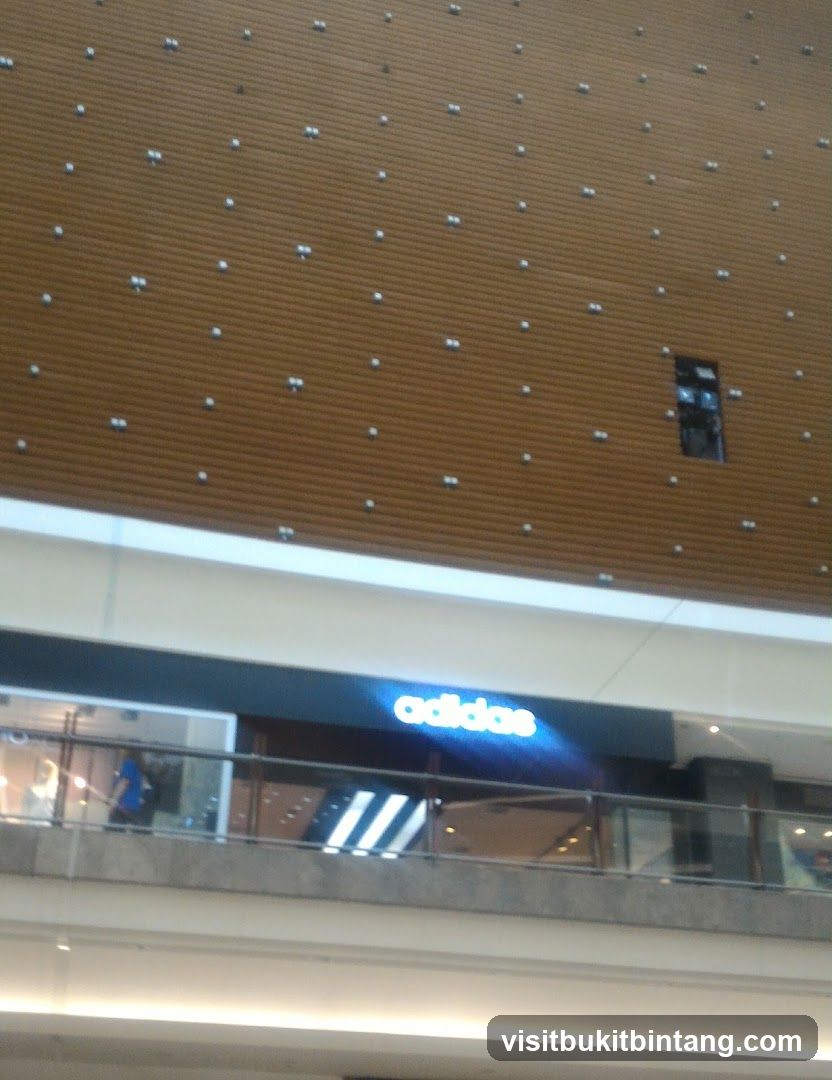Adidas Storefront