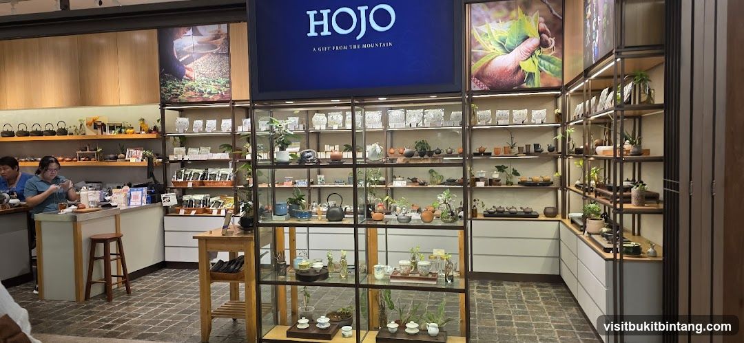 HOJO Tea Shop Interior