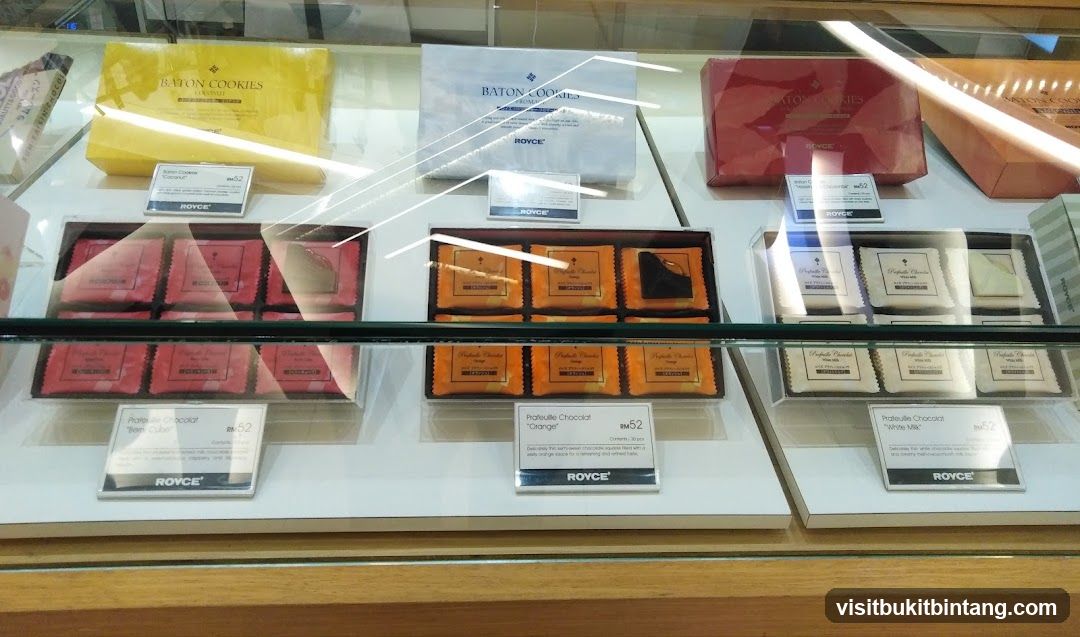 ROYCE' Chocolates Display
