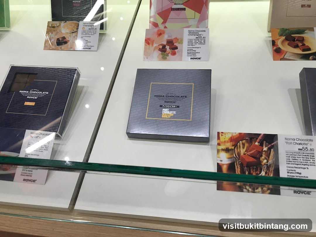 ROYCE' Chocolate Display