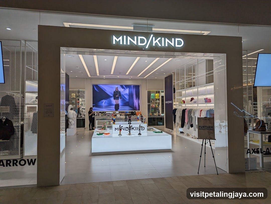 M Store Lab (LaLaport KL)